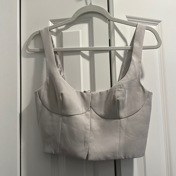 Meshki NWT Lainey Hook And Eye Mini Skirt & Top Set - Grey Small - Picture 3 of 7